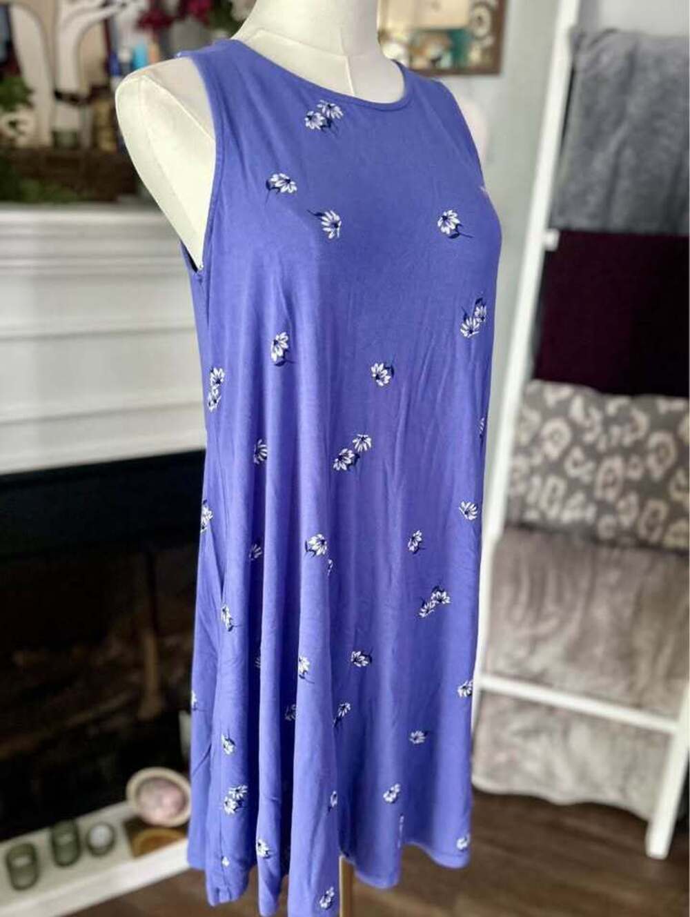 Old Navy Purple Floral Sleeveless Shift Dress Women’s Medium